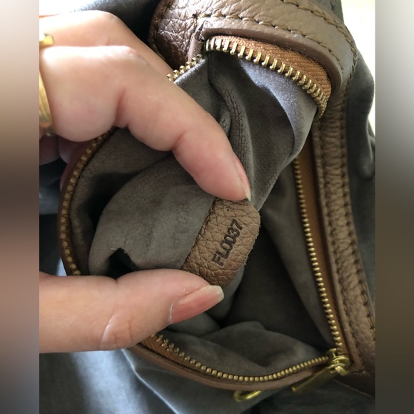 LV Mahina metallic brown ‘L’ hobo bag - Picture 2 of 15